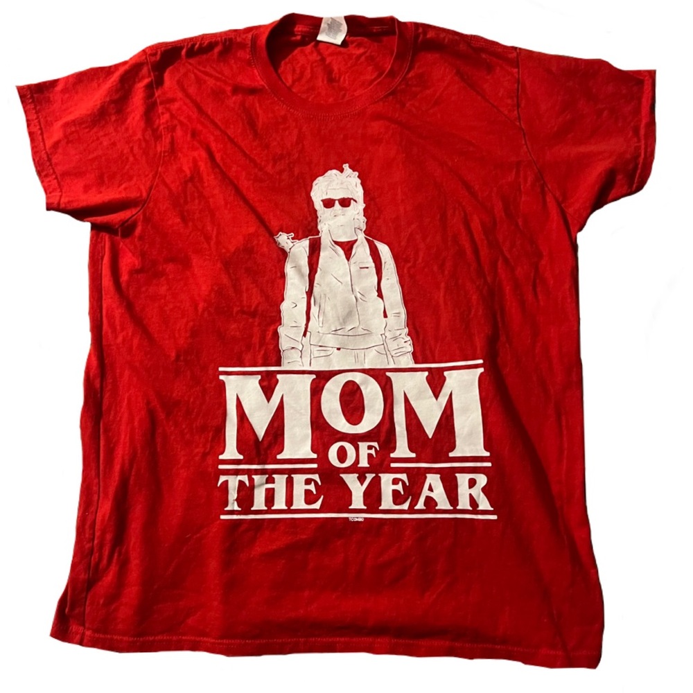 Stranger things red Steve Harrington “mom of the year” tee shirt